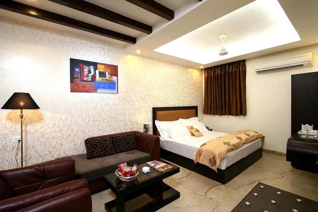 Hotel Kingston Park - Karol Bagh Delhi Oda fotoğraf