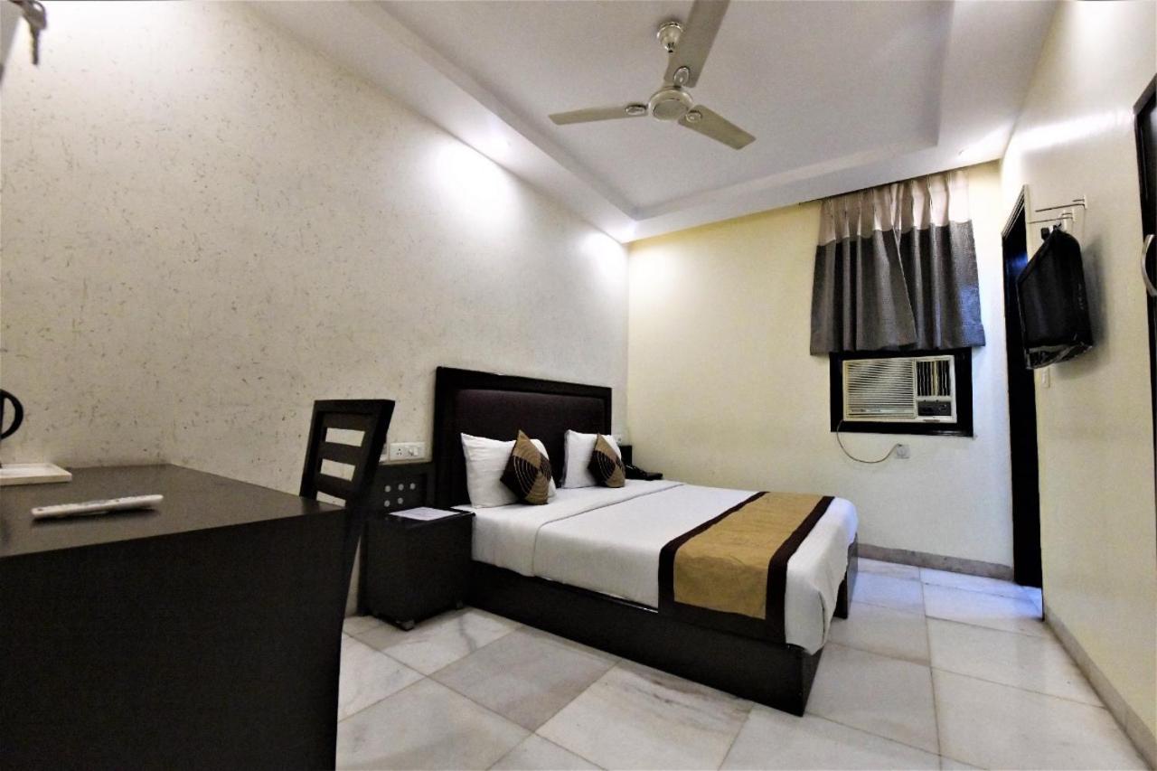 Hotel Kingston Park - Karol Bagh Delhi Dış mekan fotoğraf