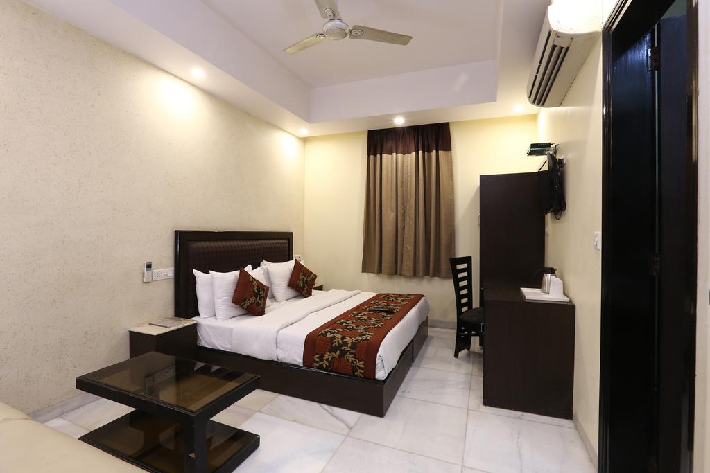 Hotel Kingston Park - Karol Bagh Delhi Dış mekan fotoğraf