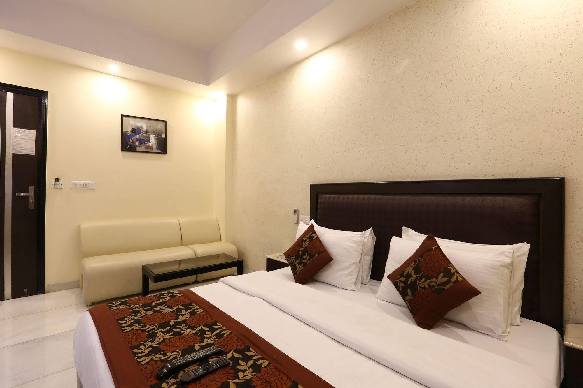 Hotel Kingston Park - Karol Bagh Delhi Dış mekan fotoğraf